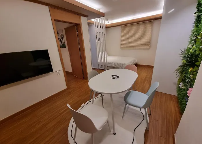 Complace H Villa