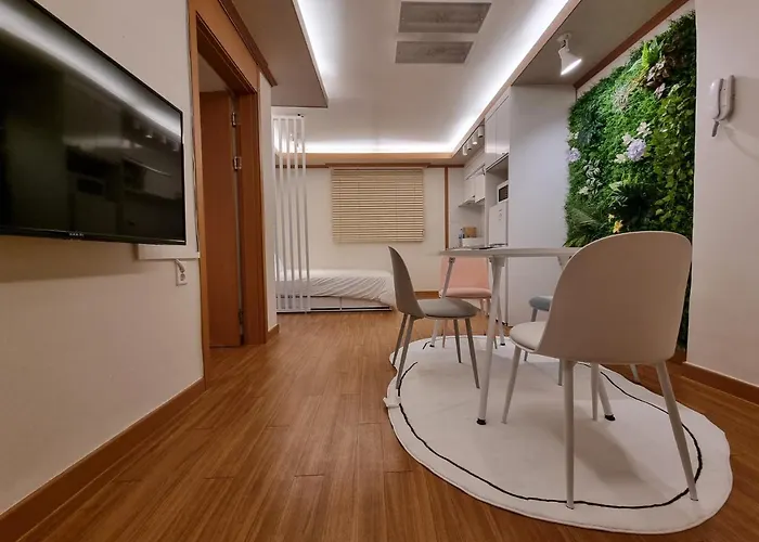 Complace H Villa